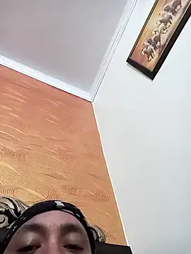 innocentboy1987 online show from February 12, 2025, 12:58 am