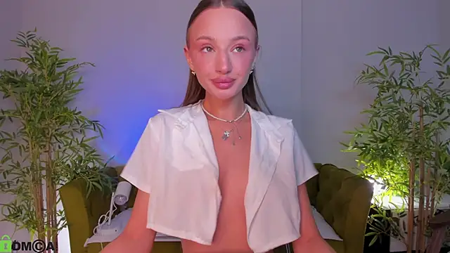 Snapshot of miiss__lulu chatting on June 12, 2026, 12:08 am miiss lulu online show from June 12, 2026, 12:08 am