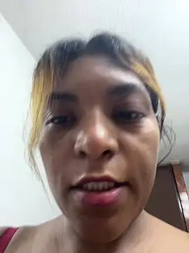 nicollesofia2 online show from May 20, 2026, 4:20 am