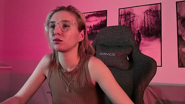 PhilippaAdamas online show from February 28, 2025, 5:48 am