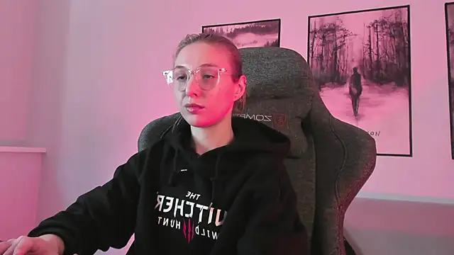 PhilippaAdamas online show from March 1, 2025, 8:45 am