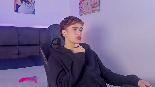 Aiiden 15 online show from October 25, 2025, 1:23 pm