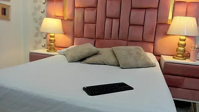 ArianaFranco online show from April 9, 2026, 1:50 pm