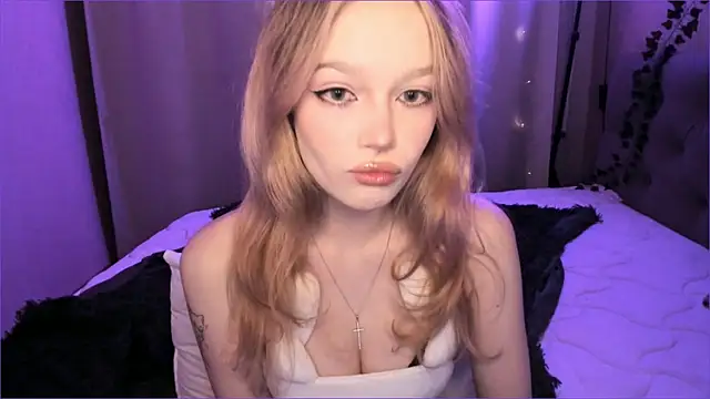 Snapshot of MiaRanki chatting on July 9, 2026, 10:42 pm MiaRanki online show from July 9, 2026, 10:42 pm