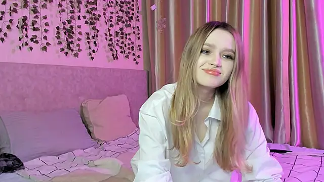 MiaRanki online show from March 9, 2025, 6:54 pm