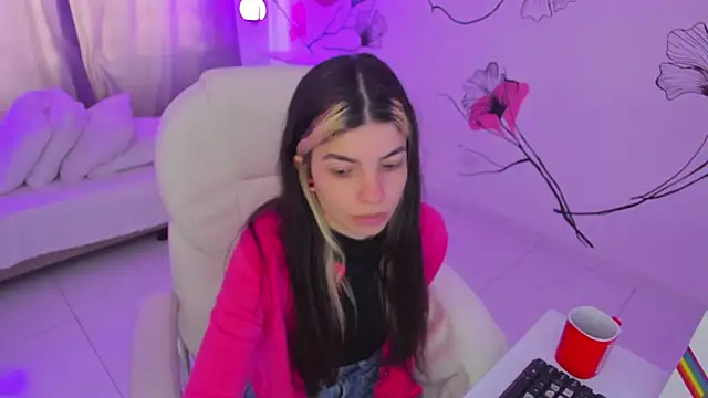 Isabela Fiorelli online show from November 22, 2025, 1:10 pm