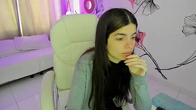 Isabela Fiorelli online show from December 16, 2025, 1:04 pm