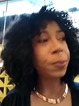 dianagolley420 online show from April 6, 2026, 6:09 pm