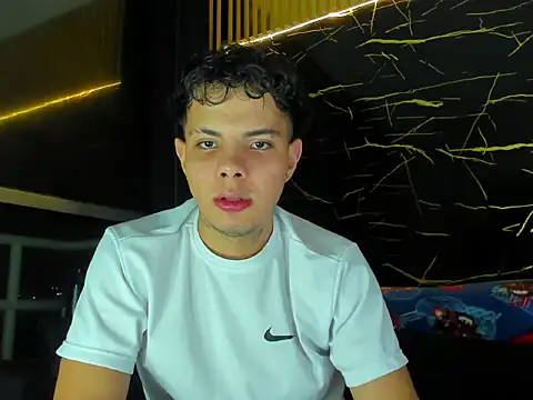Snapshot of Alessandro_1610 chatting on July 16, 2026, 4:42 am Alessandro 1610 online show from July 16, 2026, 4:42 am