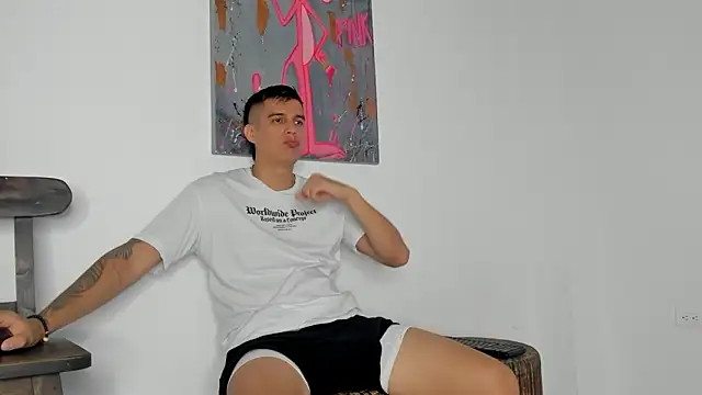 hugosan12 online show from March 17, 2026, 2:53 pm