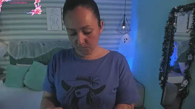 abby apple online show from October 21, 2025, 1:54 pm