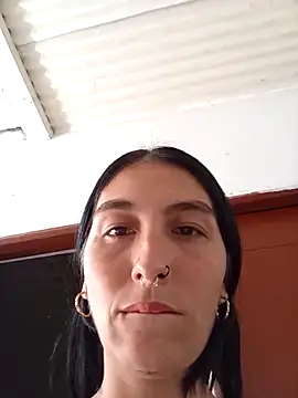 single mother indecent online show from September 26, 2025, 1:40 pm