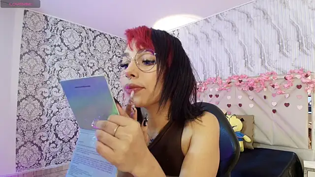 Snapshot of Issa_tay1 chatting on March 13, 2026, 3:44 am Issa tay1 online show from March 13, 2026, 3:44 am