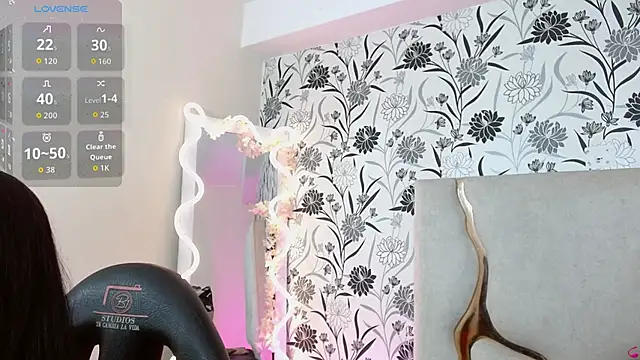 Gaby tay1 online show from April 13, 2026, 3:21 am