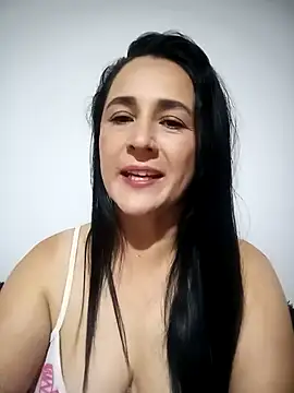 Alanna 11 online show from October 15, 2025, 3:49 am