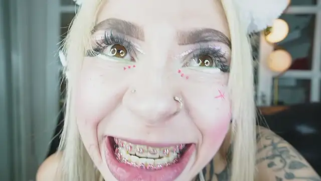 miss   angel online show from February 2, 2026, 11:09 am