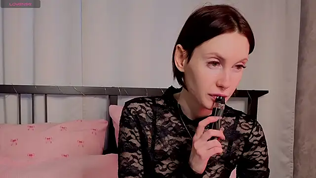 JoYung online show from February 12, 2026, 4:23 am