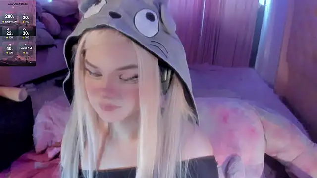 Angelica Reborn online show from November 27, 2025, 5:46 pm