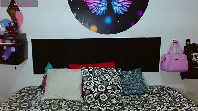 Ana Riderr online show from December 18, 2025, 5:34 am