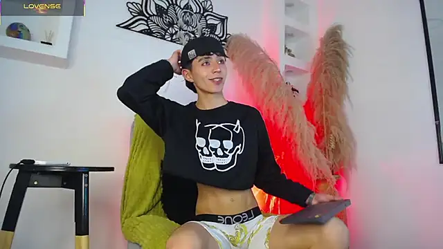 Snapshot of MaikyCooper chatting on September 15, 2025, 8:20 pm MaikyCooper online show from September 15, 2025, 8:20 pm