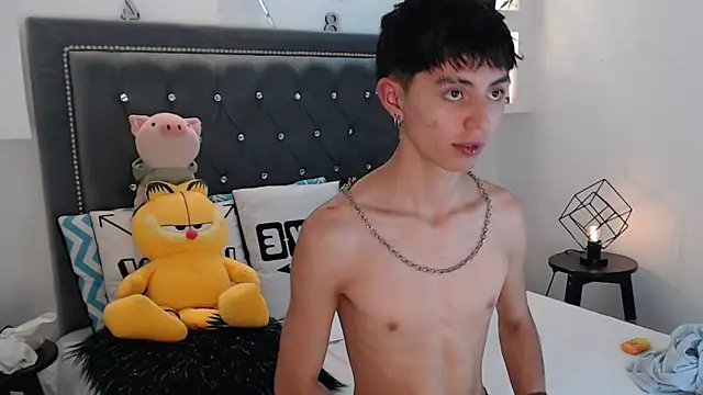 Snapshot of MaikyCooper chatting on March 21, 2025, 3:55 am MaikyCooper online show from March 21, 2025, 3:55 am