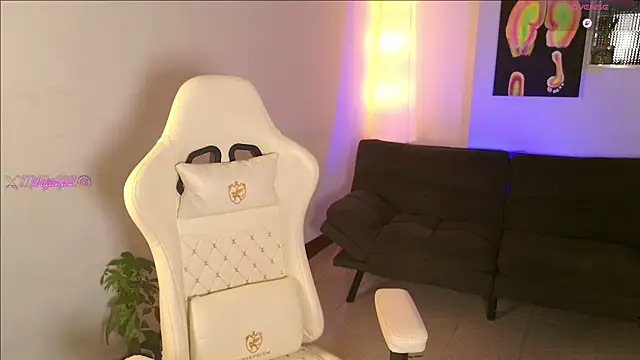 Maryybellax online show from July 17, 2026, 12:30 am