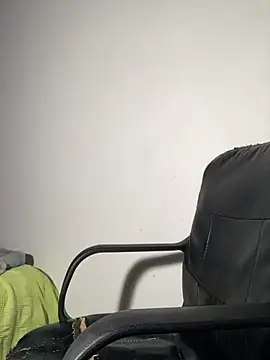 Snapshot of shadowsofgarden chatting on February 18, 2025, 6:04 am shadowsofgarden online show from February 18, 2025, 6:04 am