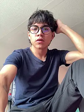 Snapshot of shadowsofgarden chatting on March 15, 2025, 6:32 pm shadowsofgarden online show from March 15, 2025, 6:32 pm