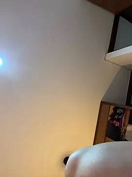 ValentinaOrtiz3 online show from April 9, 2026, 1:29 am