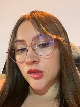 ValentinaOrtiz3 online show from March 23, 2025, 2:48 am