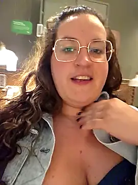 justtess online show from September 15, 2025, 2:39 pm