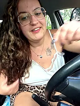 justtess online show from September 12, 2025, 3:12 pm