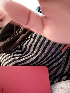 Snapshot of Malak-26 chatting on March 10, 2026, 11:20 pm Malak-26 online show from March 10, 2026, 11:20 pm