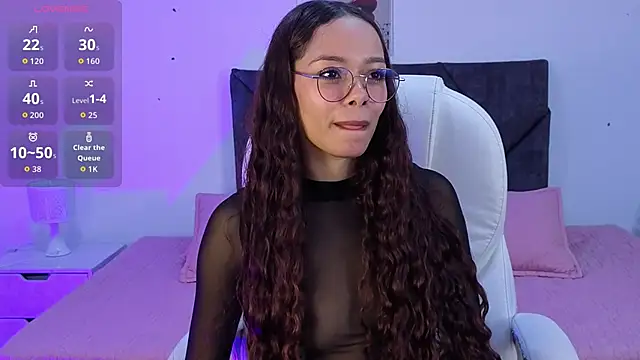 sara sharma  online show from November 25, 2025, 12:27 pm