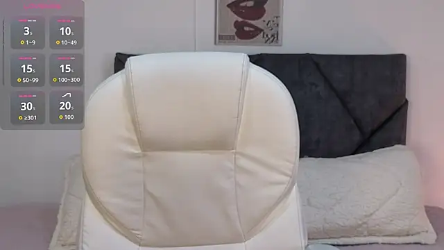 sara sharma  online show from October 14, 2025, 12:17 pm