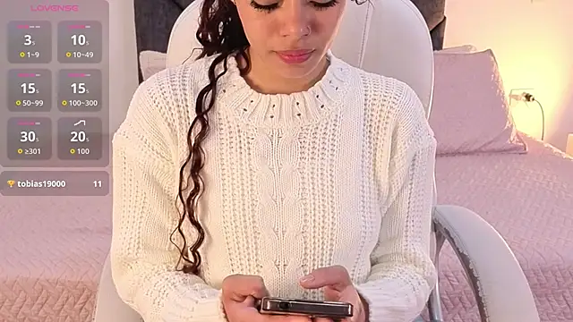 sara sharma  online show from September 27, 2025, 3:51 pm