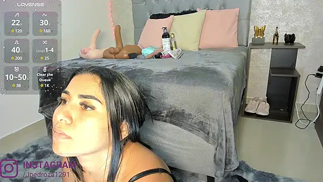 crystal beennz online show from March 5, 2025, 4:24 am