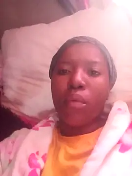 Snapshot of Coco_Nile chatting on August 4, 2026, 7:46 am Coco Nile online show from August 4, 2026, 7:46 am