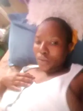 Snapshot of Coco_Nile chatting on June 17, 2026, 8:25 am Coco Nile online show from June 17, 2026, 8:25 am