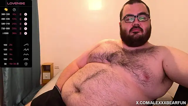 Snapshot of alexxxbear chatting on January 10, 2026, 1:39 pm alexxxbear online show from January 10, 2026, 1:39 pm