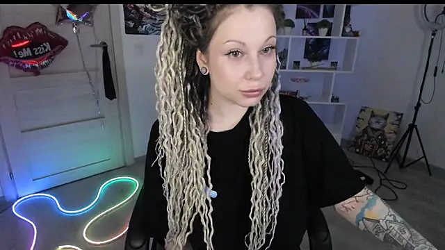 Snapshot of HoneySallyMoore chatting on March 12, 2026, 3:38 pm HoneySallyMoore online show from March 12, 2026, 3:38 pm