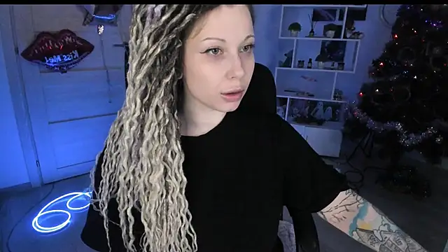 Snapshot of HoneySallyMoore chatting on January 31, 2026, 7:12 pm HoneySallyMoore online show from January 31, 2026, 7:12 pm