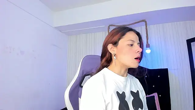 nicky angel1 online show from October 6, 2025, 6:41 pm