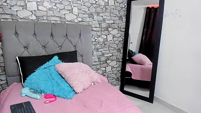 nicky angel1 online show from September 24, 2025, 6:36 pm