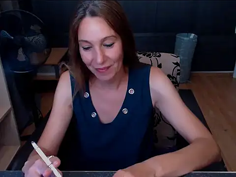 Snapshot of hannaha chatting on July 15, 2026, 7:32 pm hannaha online show from July 15, 2026, 7:32 pm