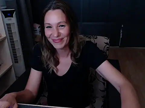Snapshot of hannaha chatting on June 13, 2026, 6:39 pm hannaha online show from June 13, 2026, 6:39 pm