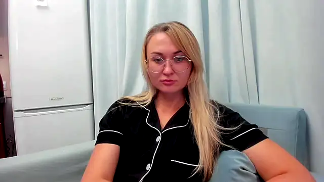 your Goddess Eva online show from September 19, 2025, 7:51 pm