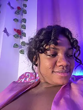 Daphnewalker   online show from May 16, 2026, 1:37 am