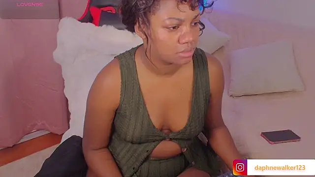 Daphnewalker   online show from March 16, 2026, 11:47 am