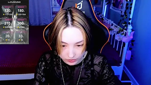 Akemi Sora  online show from January 16, 2026, 3:27 pm